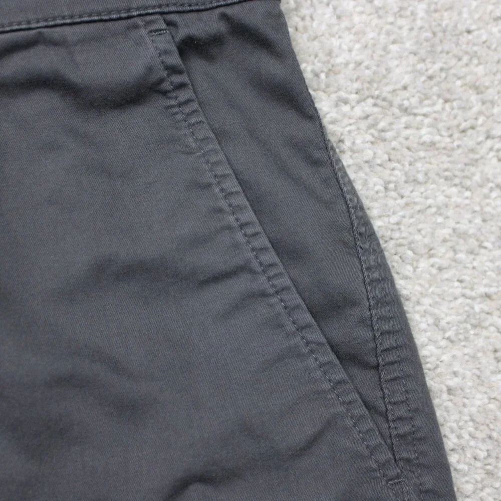 Nike Shorts Mens 36 Gray UV 8